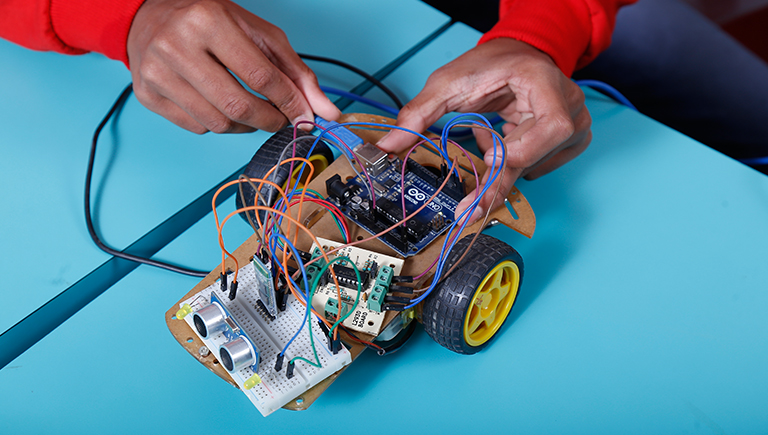 Robotiics Centre - Combinationof Education & Fun